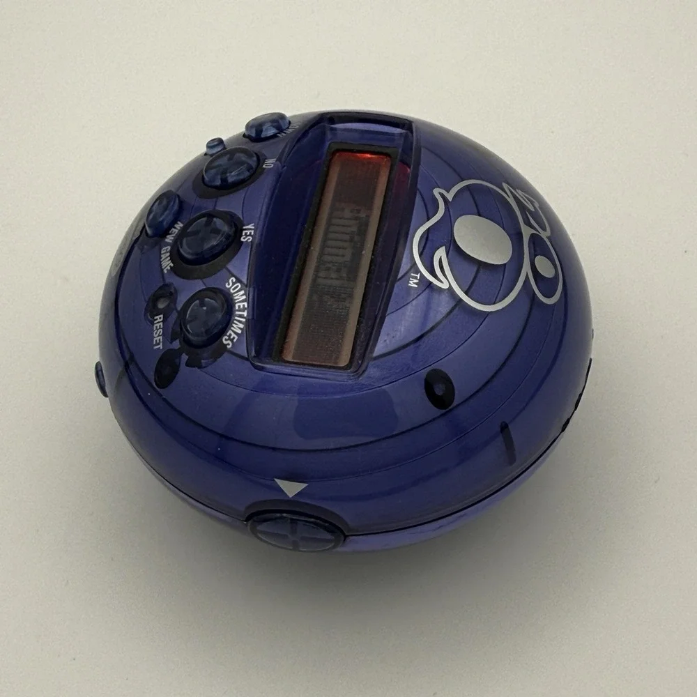 20Q - 20 Questions Electronic Hand Held Game Purple 2009 Radica Tested Works